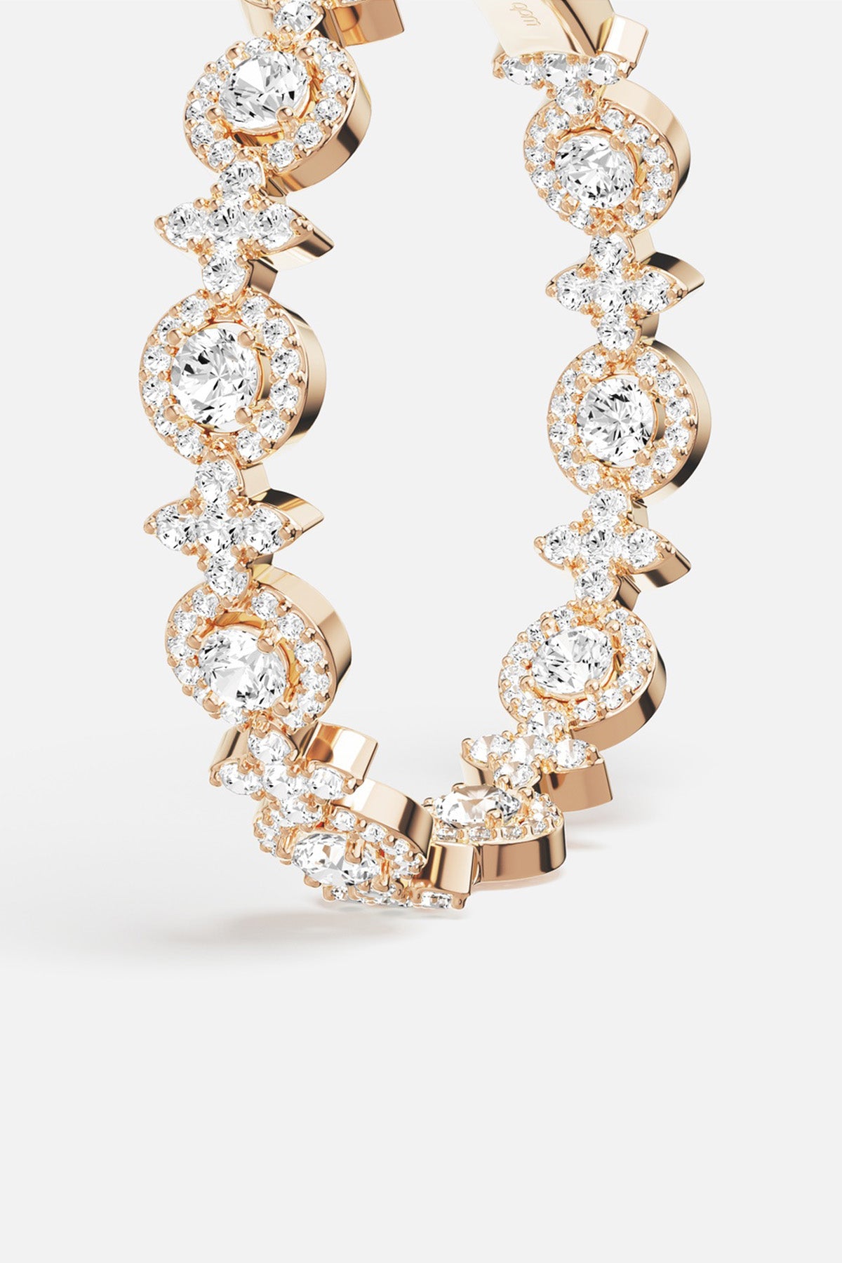 APM Bracelet in rhodium finish, a sparkling constellation of everyday elegance.
