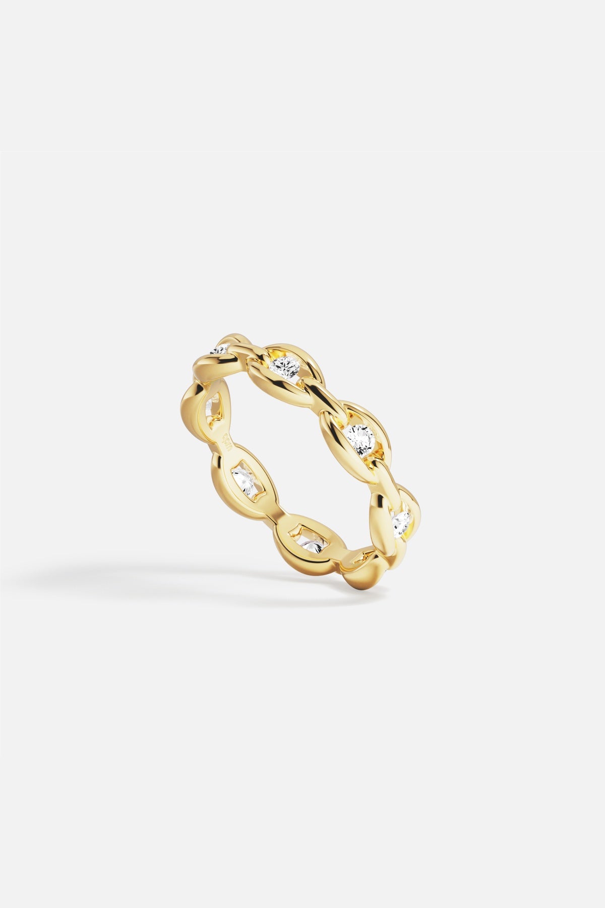 APM Marina Ring, a golden wave of light and quiet luxury.