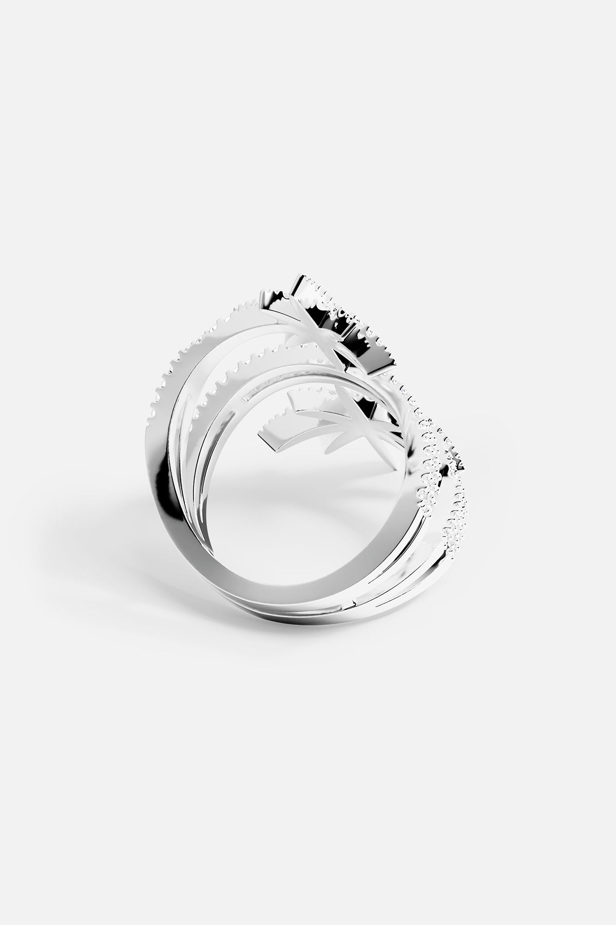 APM double-meteorites Silver-tone ring with star-shaped design on a white background