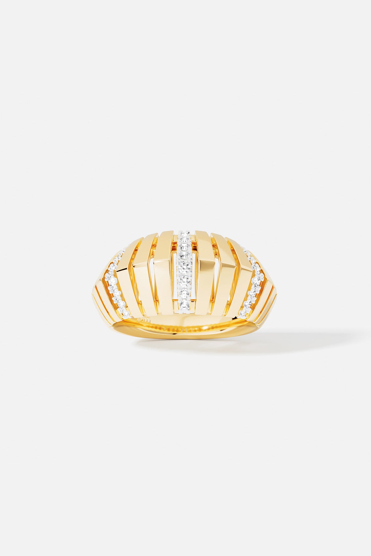 Ring APM Monaco: yellow gold ring with vertical bars alternating with rows of pavé diamonds, creating a modern sunray-inspired design.