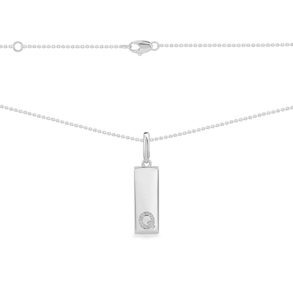Necklaces APM Monaco: white silver-tone chain with a Q initial pendant.