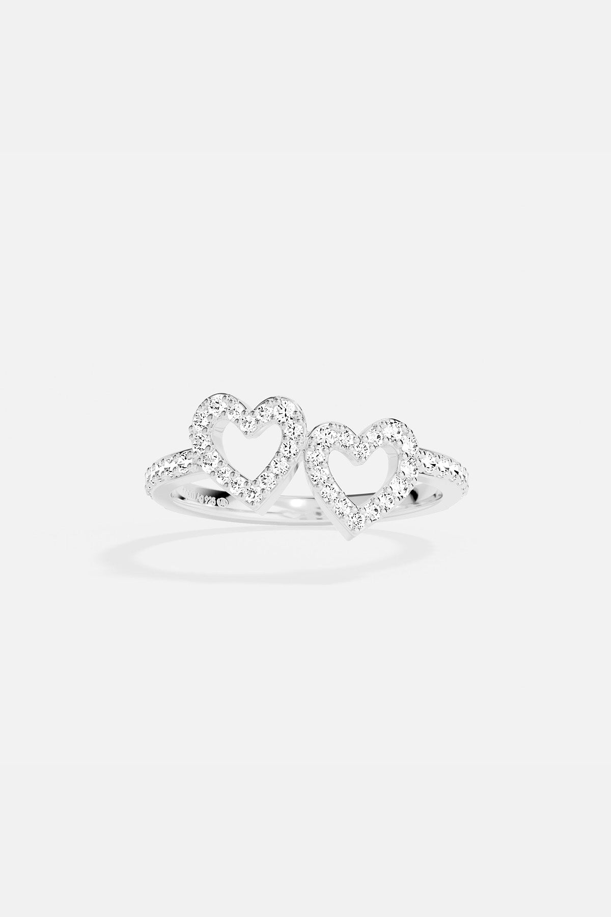 Dainty Heart Ring | APM Monaco
