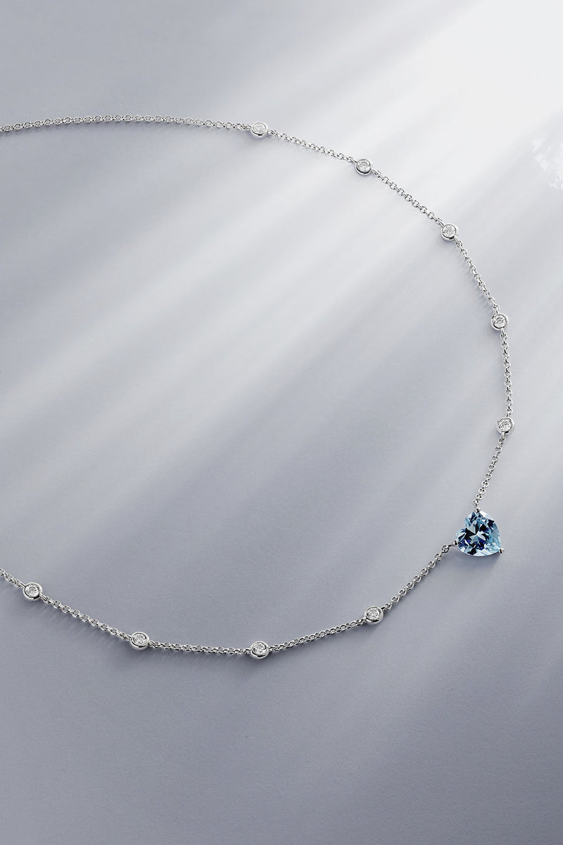 Verstellbare Halskette mit blauem Herzmotiv – Silber
