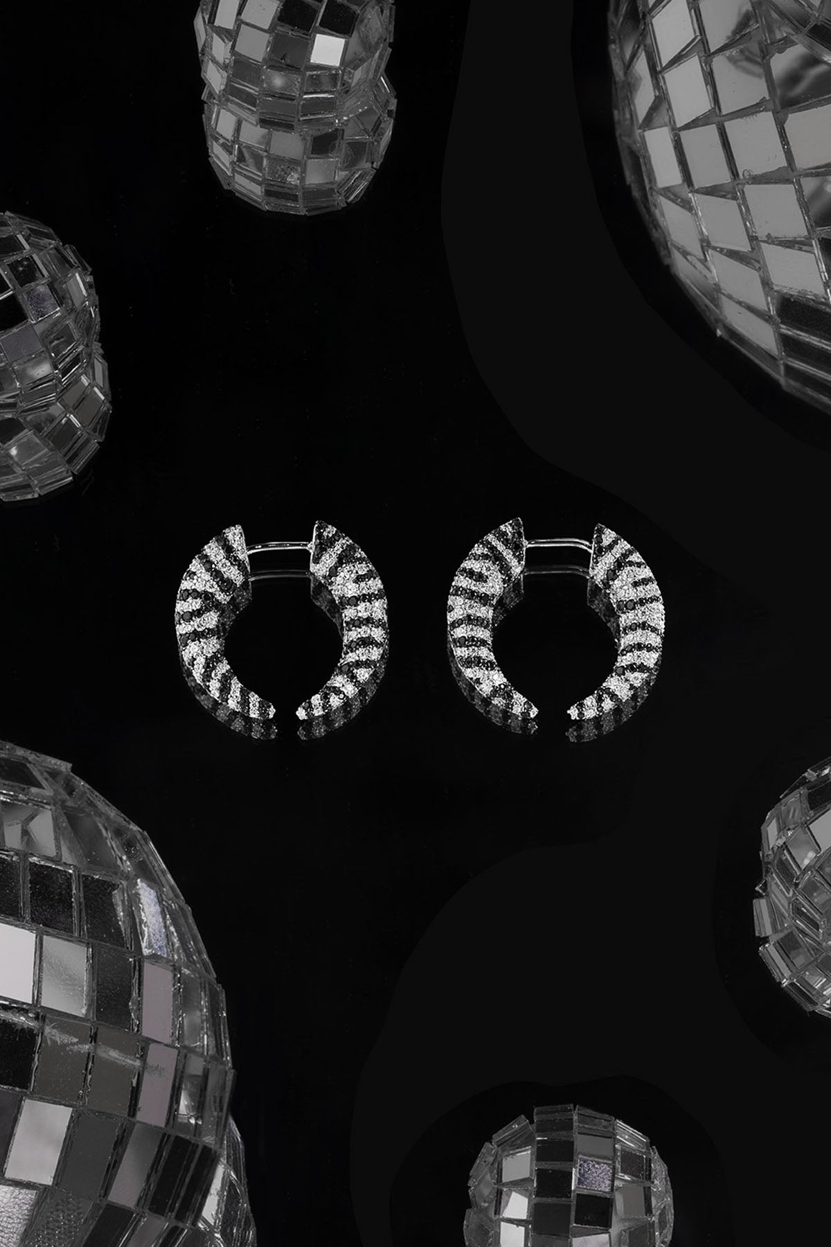 Single Zebra Underlobe Earring | APM Monaco