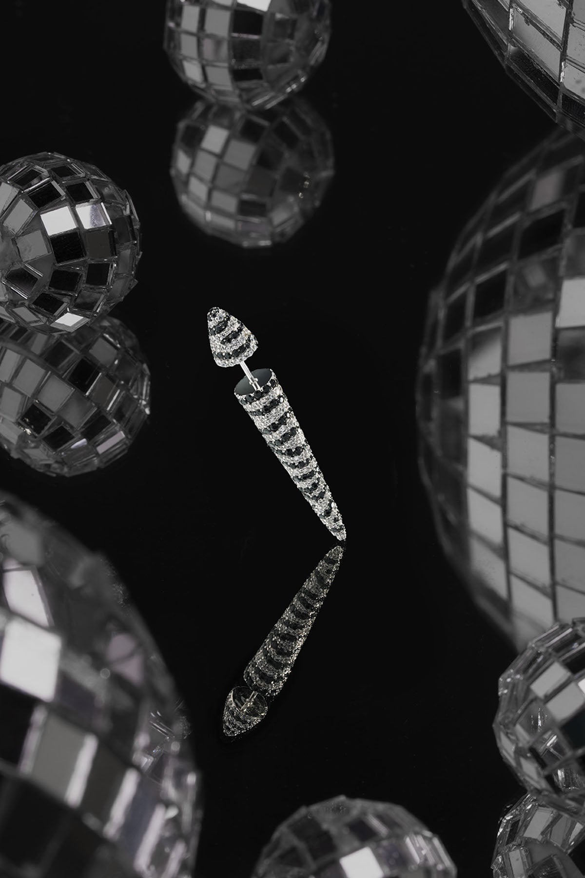 Single Zebra Underlobe Earring | APM Monaco