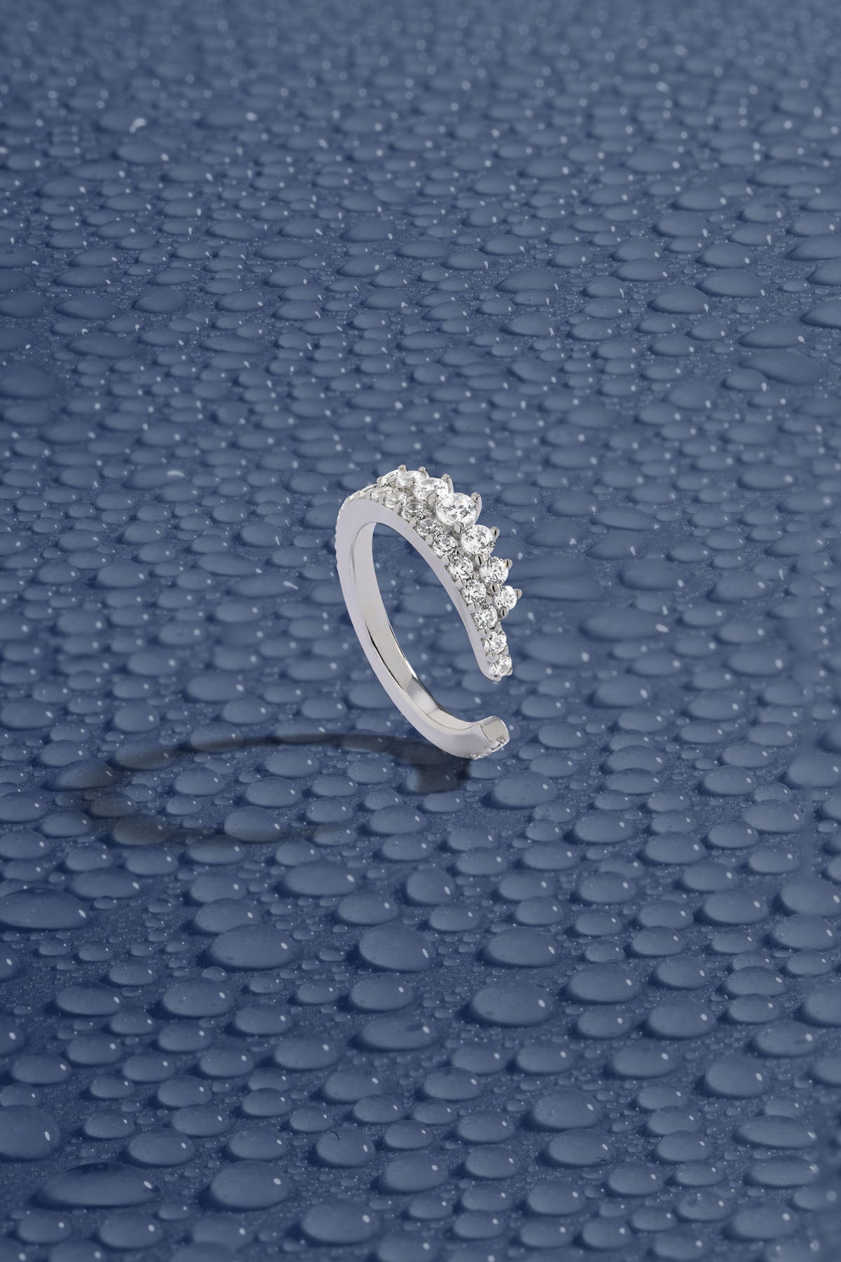 Single Lune Ear Cuff | APM Monaco