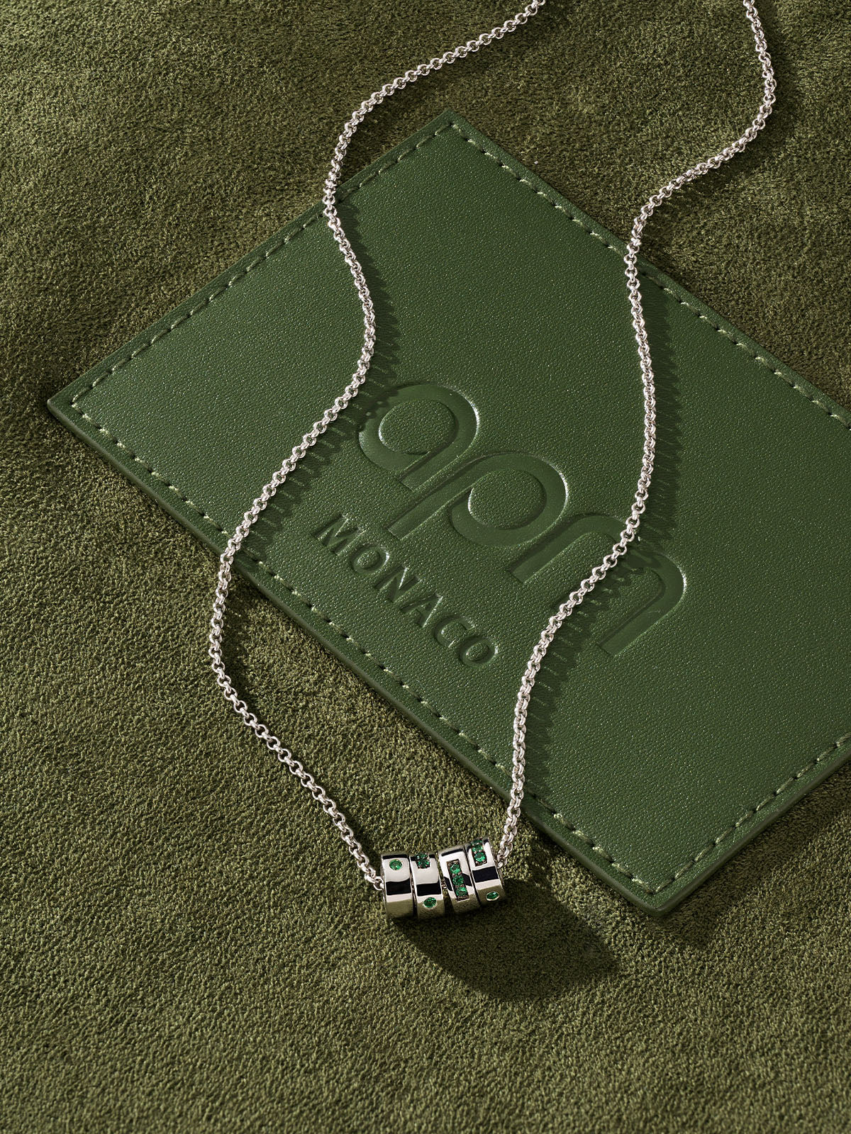 アクセサリー AMIGOO セーフティーピン 調節可能ネックレス | APM Monaco