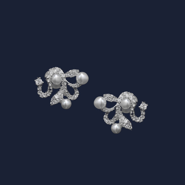 Flower Stud Earrings with Pearls