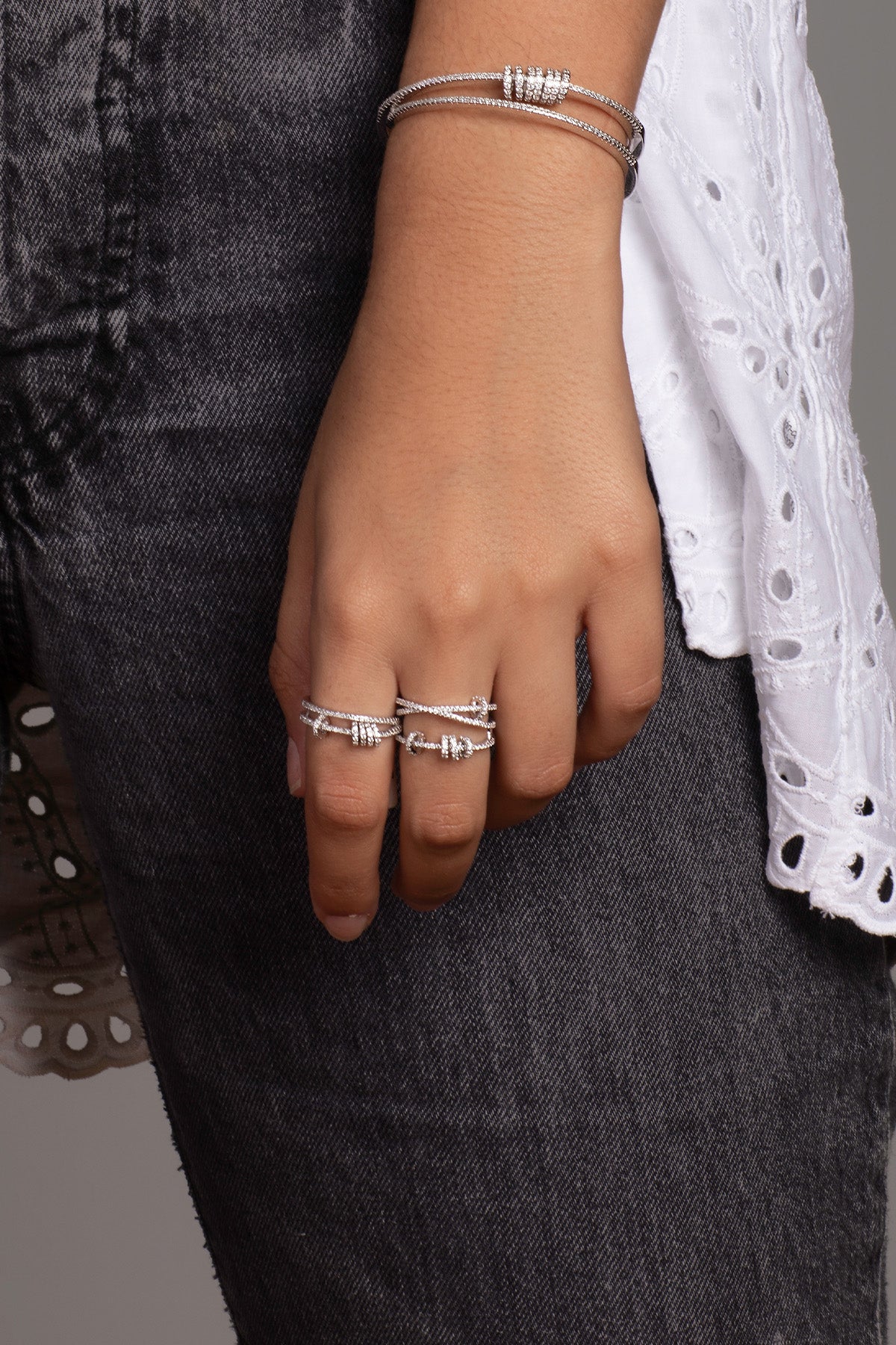 Dreifachring mit beweglichen kleinen Elementen – Sterlingsilber