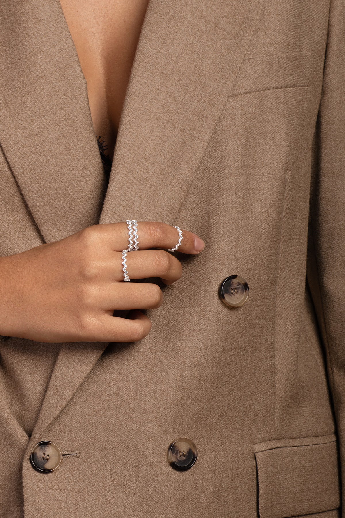 خاتم فالانكس من Up and Down